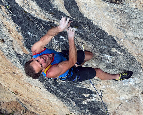 Climbing picture of MAXIM athlete Eric Hörst