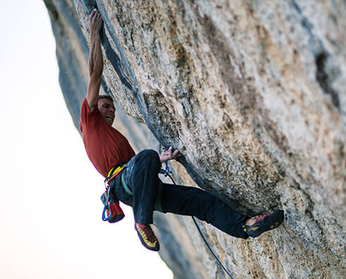 Climbing picture of MAXIM athlete Jonathan Siegrist