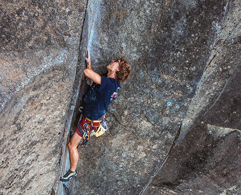 Climbing picture of MAXIM athlete Sam Stroh