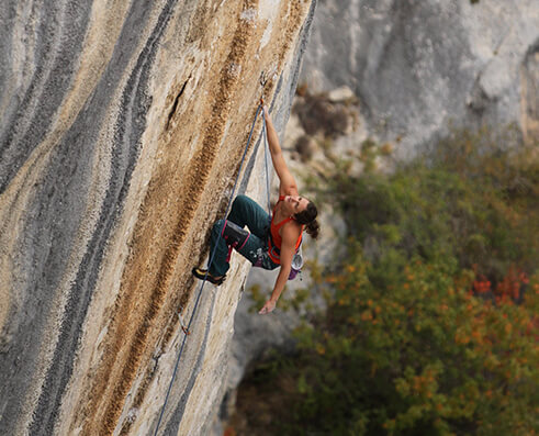 Climbing picture of MAXIM athlete Vikki Weldon